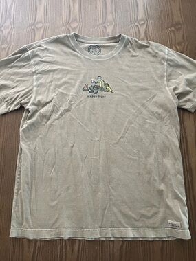 Life Is Good Men’s Beige Graphic Tee - Happy Hour size large